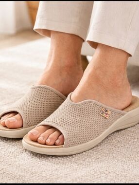 Fly Flot Italy Women’s Comfort Slide Sandals Size 6 Gray Mesh Anti-Shock Leather